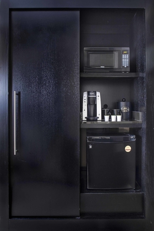 Imagen de la habitación del Hotel Courtyard by Marriott New York JFK Airport. Foto 9