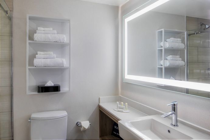 Imagen de la habitación del Hotel Courtyard by Marriott New York World Trade Center Area. Foto 13