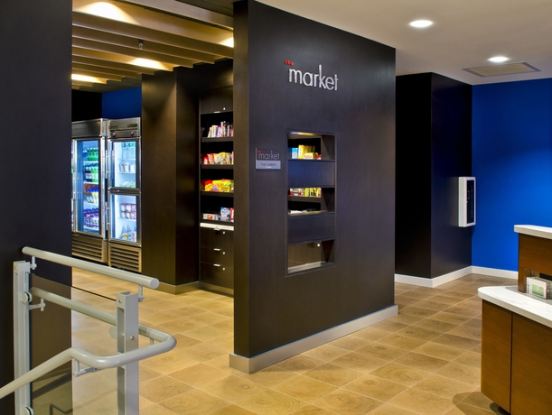 Imagen de los interiores del Hotel Courtyard by Marriott Newark Downtown. Foto 13