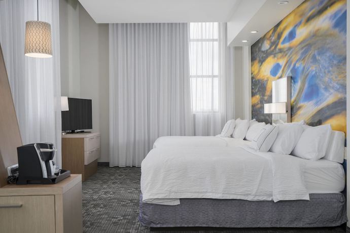 Imagen de la habitación del Hotel Courtyard by Marriott Niagara Falls, USA. Foto 7