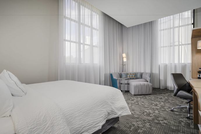 Imagen de la habitación del Hotel Courtyard by Marriott Niagara Falls, USA. Foto 8