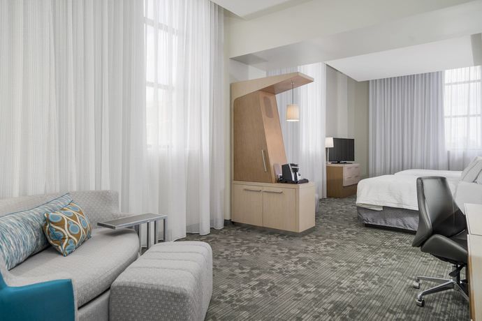 Imagen de la habitación del Hotel Courtyard by Marriott Niagara Falls, USA. Foto 16