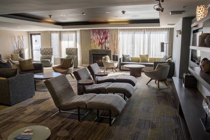 Imagen de los interiores del Hotel Courtyard by Marriott Norwich. Foto 18