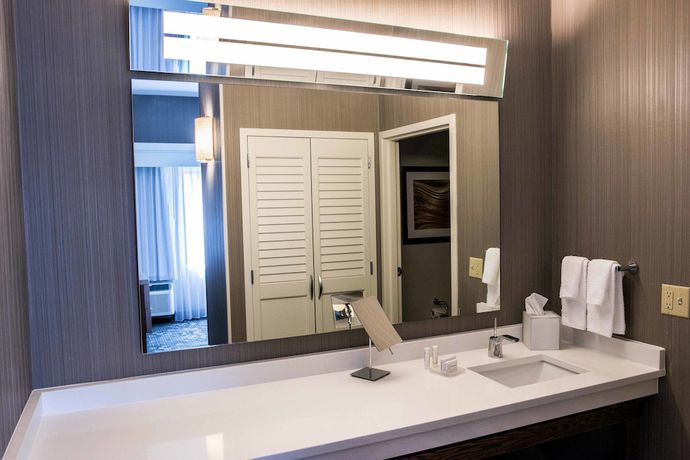 Imagen de la habitación del Hotel Courtyard by Marriott Norwich. Foto 6