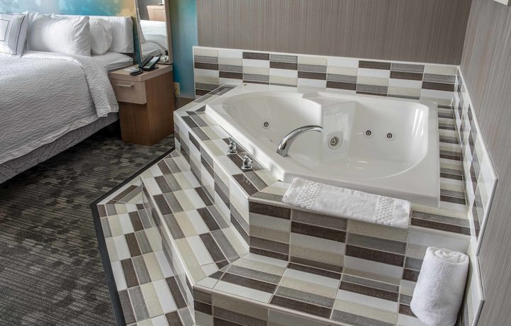 Imagen de la habitación del Hotel Courtyard by Marriott Norwich. Foto 13