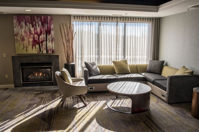 Imagen de los interiores del Hotel Courtyard by Marriott Norwich. Foto 19