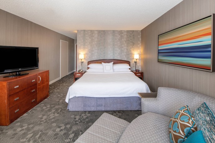 Imagen de la habitación del Hotel Courtyard by Marriott Oakland Airport. Foto 2