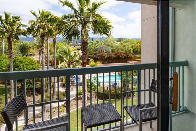 Imagen general del Hotel Courtyard by Marriott Oakland Airport. Foto 1