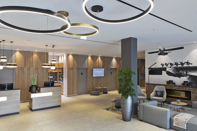 Imagen de los interiores del Hotel Courtyard by Marriott Oberpfaffenhofen Munich South. Foto 20