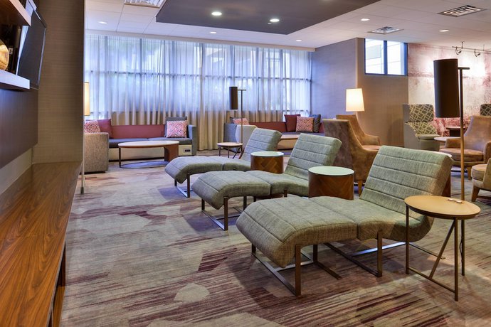 Imagen del bar/restaurante del Hotel Courtyard by Marriott Ocala. Foto 4