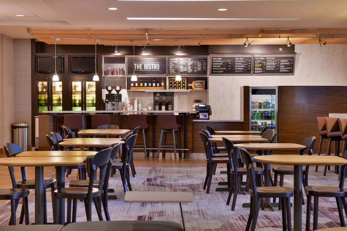 Imagen del bar/restaurante del Hotel Courtyard by Marriott Ocala. Foto 6