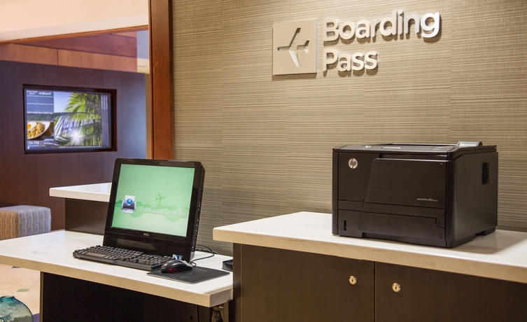 Imagen de los interiores del Hotel Courtyard by Marriott Oceanside Fort Lauderdale Beach. Foto 11