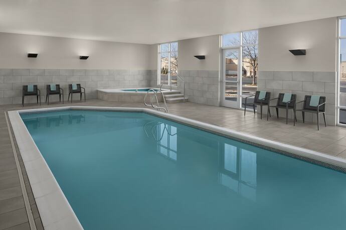 Imagen de la piscina del Hotel Courtyard by Marriott Orem University Place. Foto 20