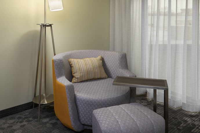 Imagen de la habitación del Hotel Courtyard by Marriott Oshawa. Foto 12