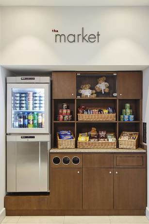 Imagen de los interiores del Hotel Courtyard by Marriott Oxford South. Foto 20