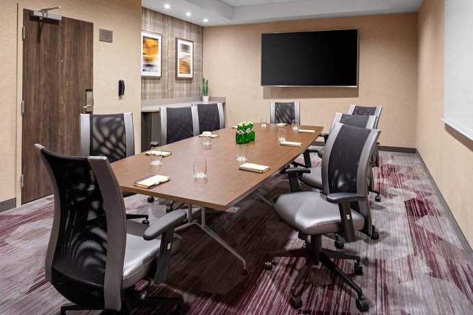 Imagen de los interiores del Hotel Courtyard by Marriott Pasco Tri-Cities Airport. Foto 18