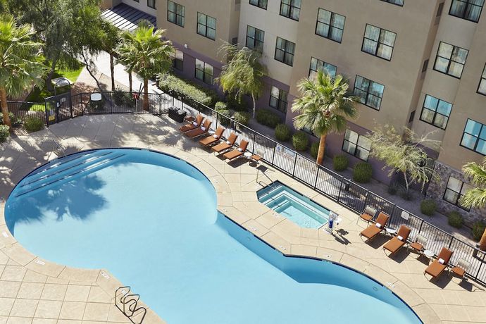 Imagen de la piscina del Hotel Courtyard by Marriott Phoenix North/Happy Valley. Foto 14