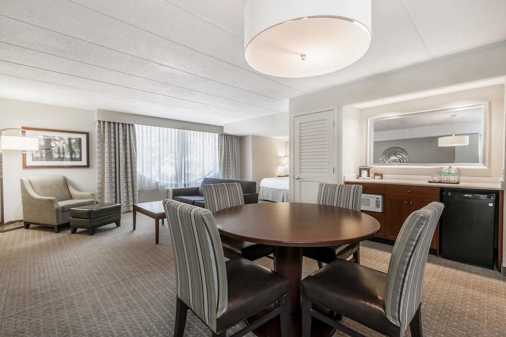 Imagen de la habitación del Hotel Courtyard by Marriott Pittsburgh University Center. Foto 14