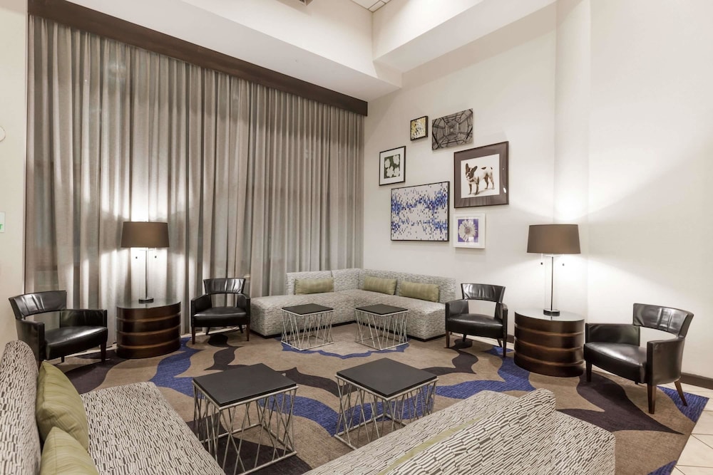 Imagen de los interiores del Hotel Courtyard by Marriott Pittsburgh University Center. Foto 16