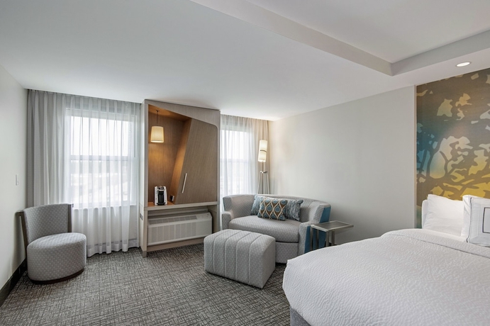 Imagen de la habitación del Hotel Courtyard by Marriott Raleigh Cary/Parkside Town Commons. Foto 7