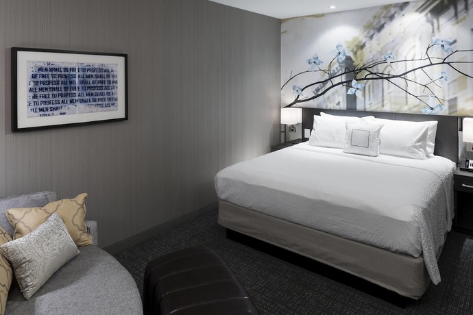 Imagen de la habitación del Hotel Courtyard by Marriott Richmond Downtown. Foto 11