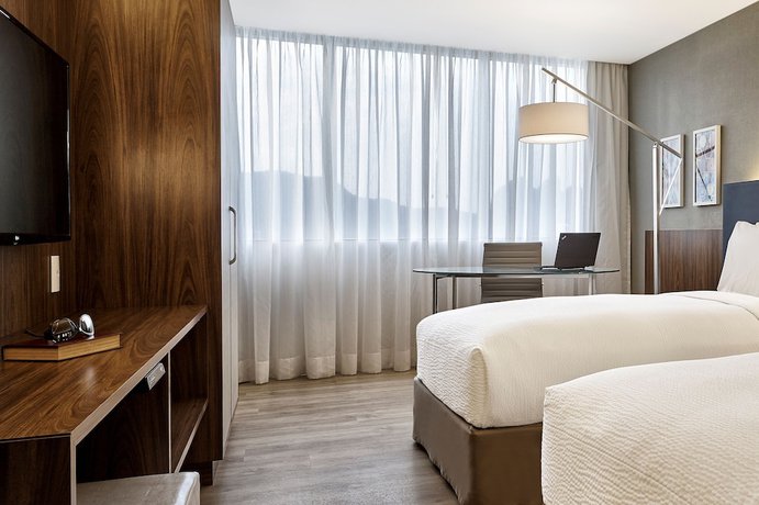 Imagen de la habitación del Hotel Courtyard by Marriott Rio De Janeiro Barra da Tijuca. Foto 3