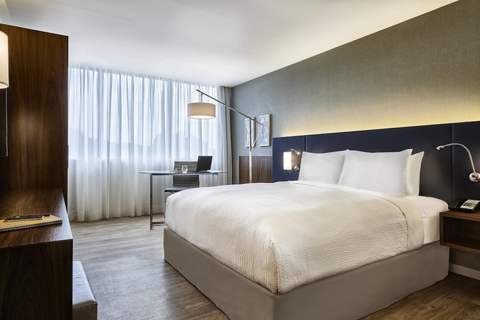 Imagen de la habitación del Hotel Courtyard by Marriott Rio De Janeiro Barra da Tijuca. Foto 10