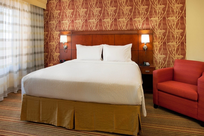 Imagen de la habitación del Hotel Courtyard by Marriott San Diego Sorrento Valley. Foto 9