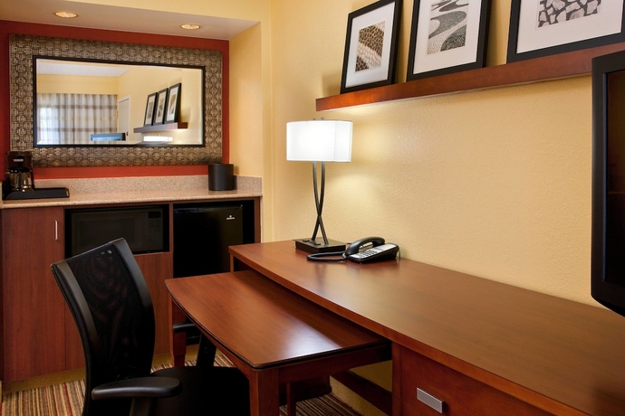 Imagen de la habitación del Hotel Courtyard by Marriott San Diego Sorrento Valley. Foto 11