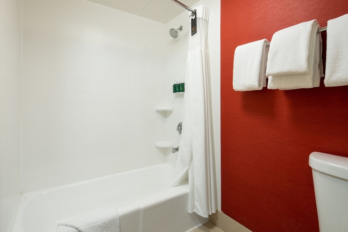Imagen de la habitación del Hotel Courtyard by Marriott San Diego Sorrento Valley. Foto 14