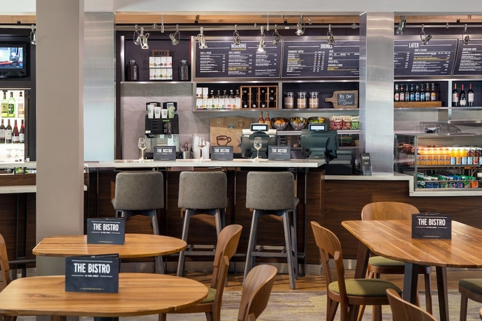 Imagen del bar/restaurante del Hotel Courtyard by Marriott San Diego Sorrento Valley. Foto 5