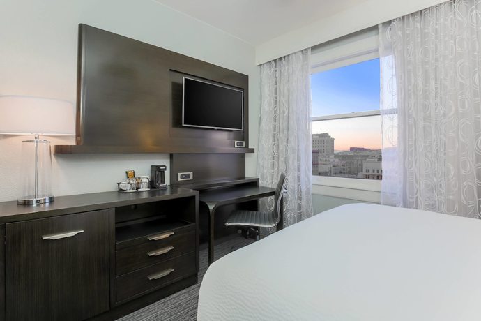 Imagen de la habitación del Hotel Courtyard by Marriott San Francisco Union Square. Foto 8