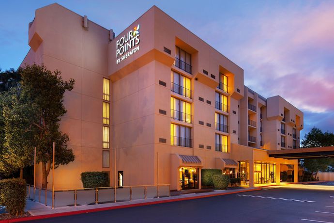 Imagen general del Hotel Courtyard by Marriott San Jose Airport. Foto 1