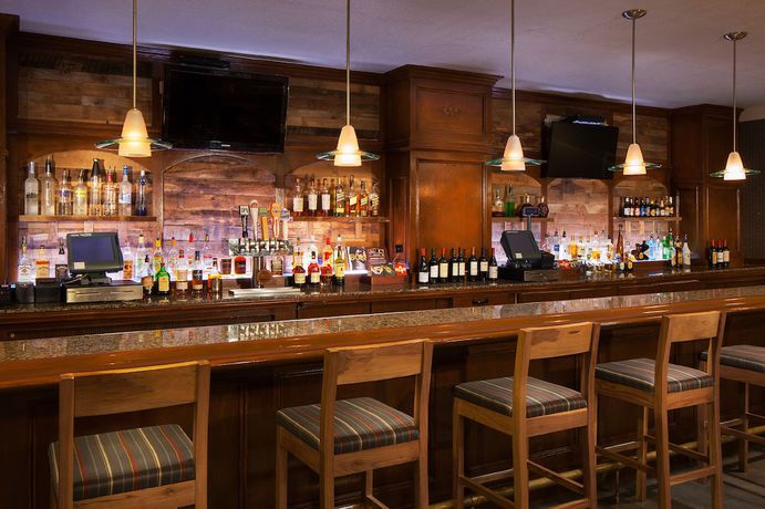 Imagen del bar/restaurante del Hotel Courtyard by Marriott San Jose Airport. Foto 3
