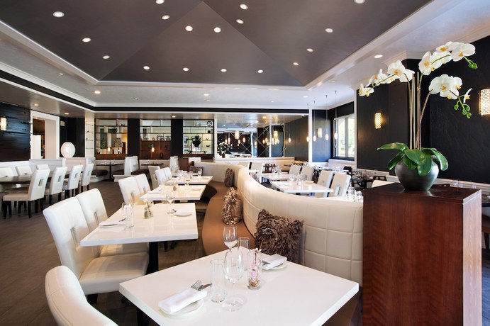 Imagen del bar/restaurante del Hotel Courtyard by Marriott San Jose Airport. Foto 7