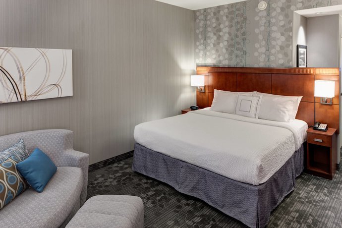 Imagen de la habitación del Hotel Courtyard by Marriott Santa Clarita Valencia. Foto 3