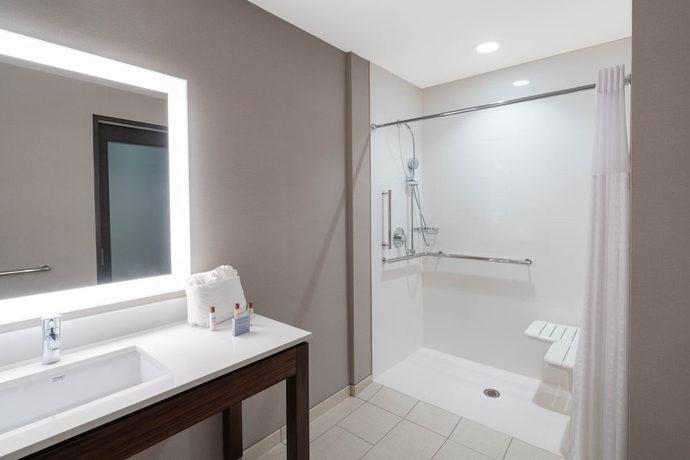 Imagen de la habitación del Hotel Courtyard by Marriott Seattle SeaTac Airport. Foto 7