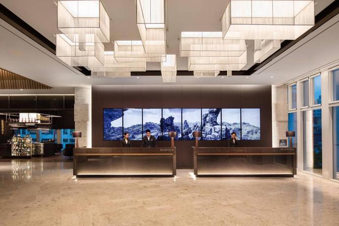 Imagen de los interiores del Hotel Courtyard by Marriott Seoul Myeongdong. Foto 7