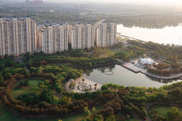 Imagen de la habitación del Hotel Courtyard by Marriott Shanghai Songjiang. Foto 14