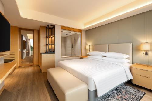 Imagen de la habitación del Hotel Courtyard by Marriott Shillong. Foto 16
