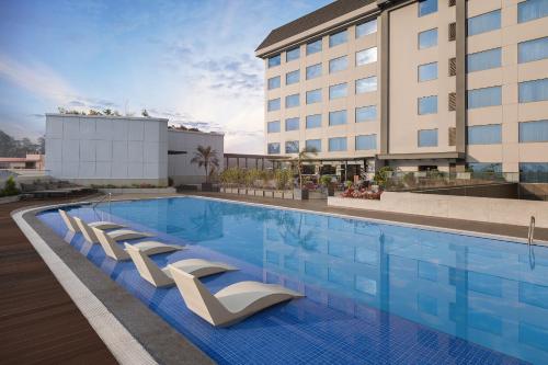 Imagen general del Hotel Courtyard by Marriott Shillong. Foto 8