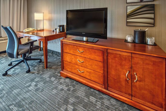 Imagen de la habitación del Hotel Courtyard by Marriott Springfield, Springfield. Foto 8