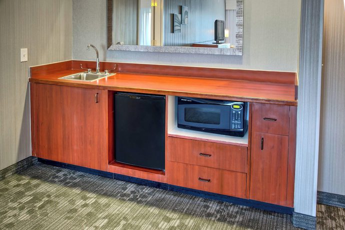Imagen de la habitación del Hotel Courtyard by Marriott Springfield, Springfield. Foto 10