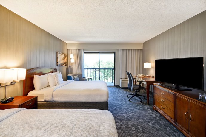 Imagen de la habitación del Hotel Courtyard by Marriott Springfield, Springfield. Foto 11