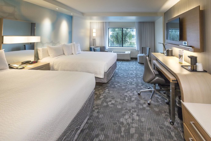 Imagen de la habitación del Hotel Courtyard by Marriott St. Augustine Beach. Foto 3