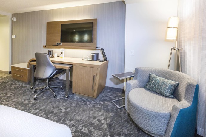 Imagen de la habitación del Hotel Courtyard by Marriott St. Augustine Beach. Foto 4