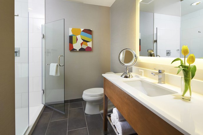 Imagen de la habitación del Hotel Courtyard by Marriott Sunnyvale Mountain View. Foto 7