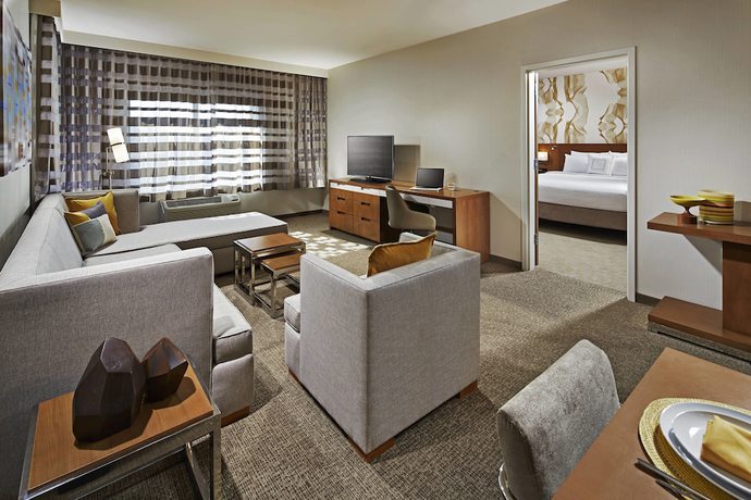 Imagen de la habitación del Hotel Courtyard by Marriott Sunnyvale Mountain View. Foto 10