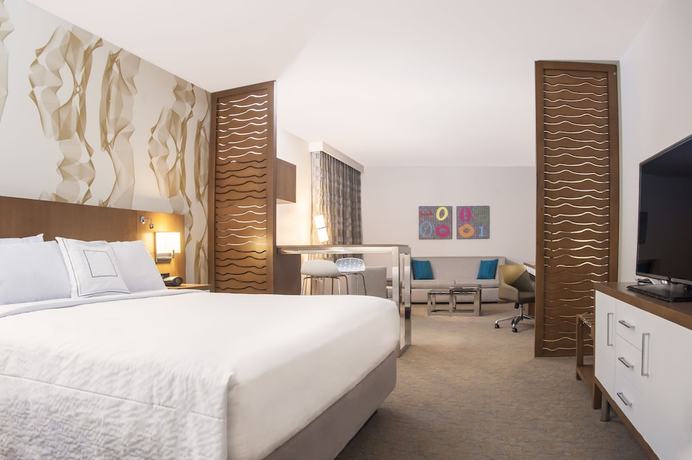 Imagen de la habitación del Hotel Courtyard by Marriott Sunnyvale Mountain View. Foto 11