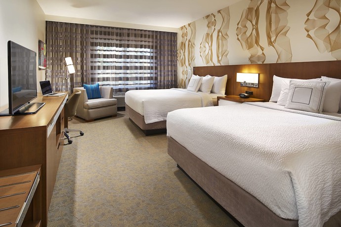 Imagen de la habitación del Hotel Courtyard by Marriott Sunnyvale Mountain View. Foto 12